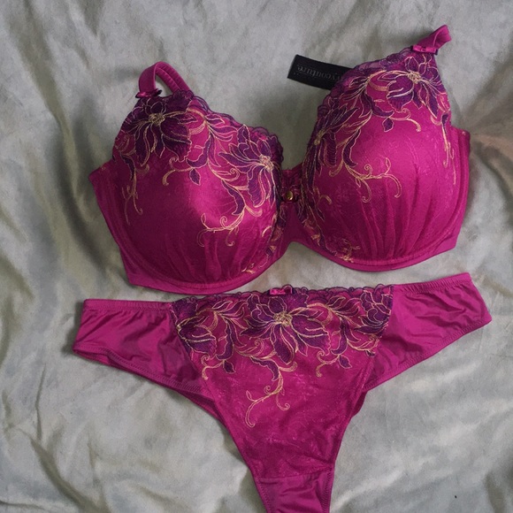 Intimates bra and panties matching set